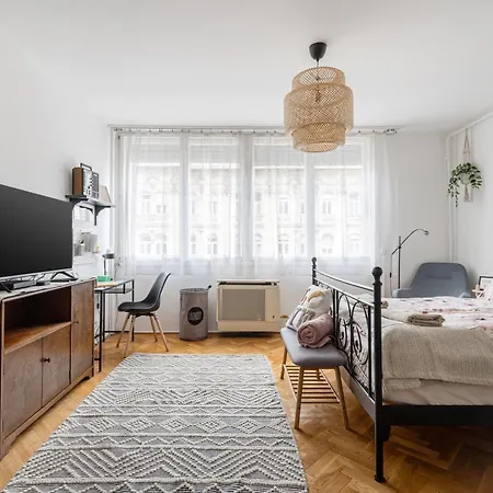 Broadway - Cozy Budapest